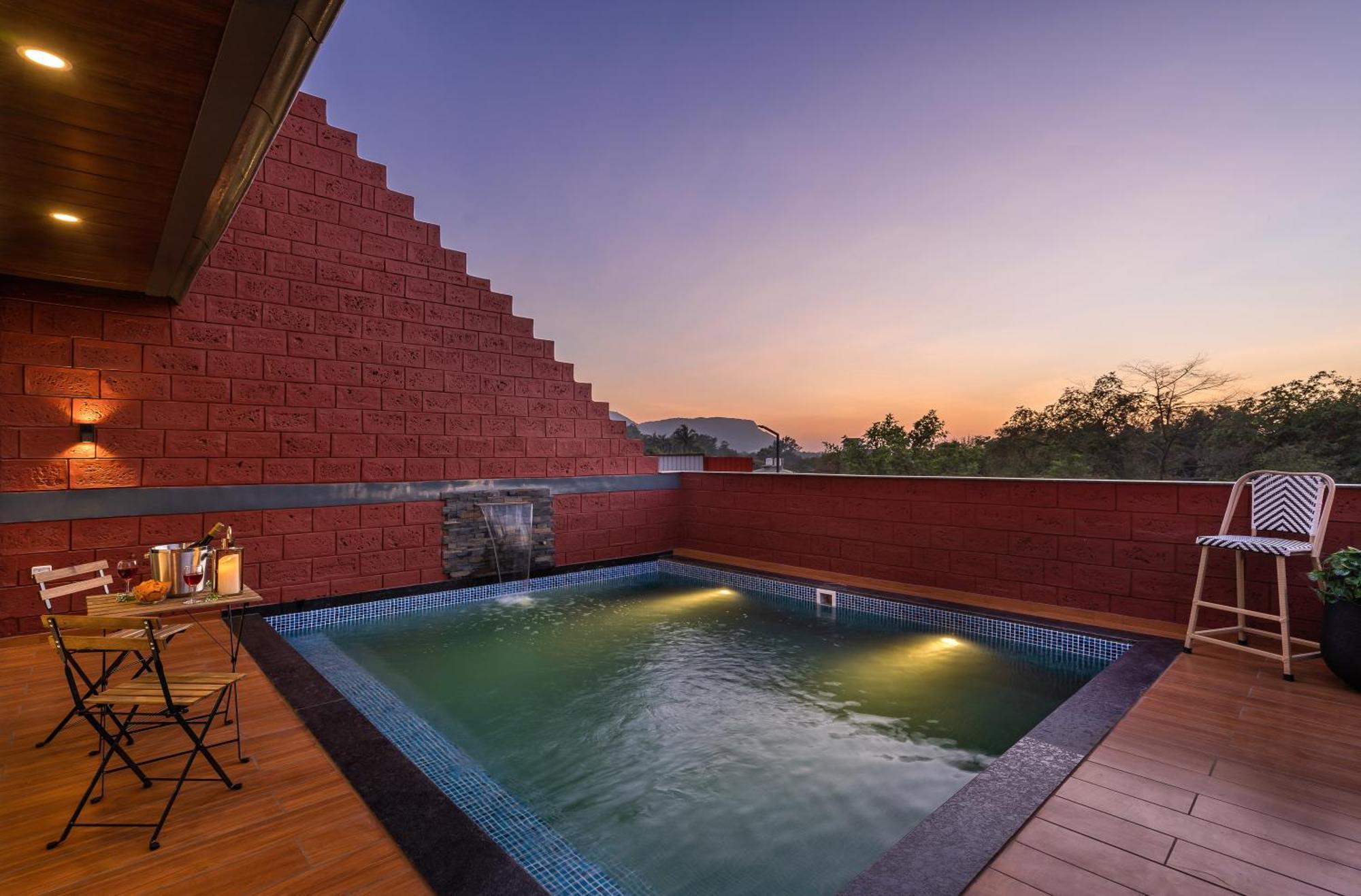 Saffronstays Calvin - 3 Bedroom Pool Villa In Lonavala Luaran gambar