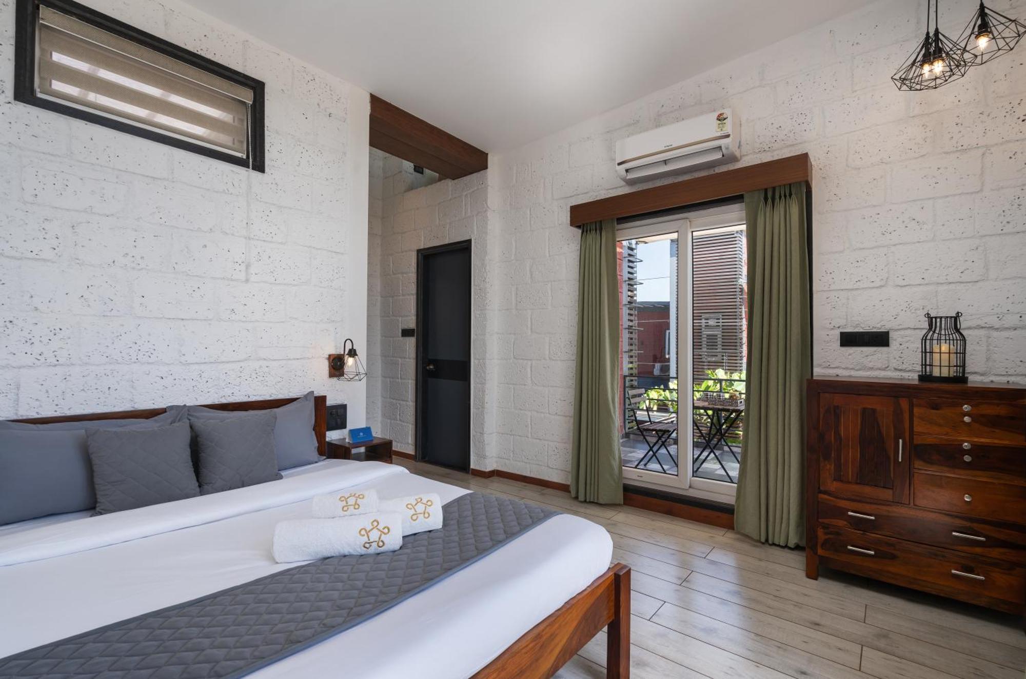 Saffronstays Calvin - 3 Bedroom Pool Villa In Lonavala Luaran gambar