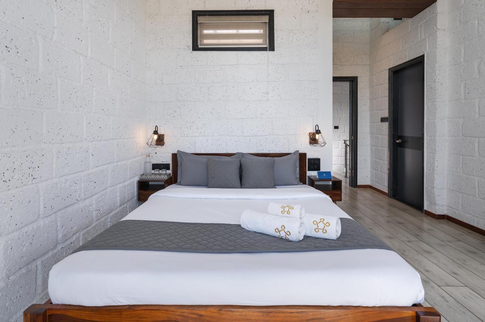 Saffronstays Calvin - 3 Bedroom Pool Villa In Lonavala Luaran gambar