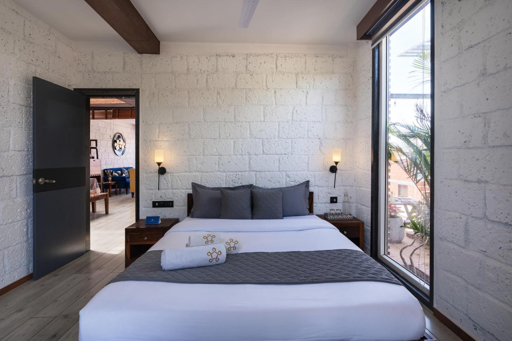 Saffronstays Calvin - 3 Bedroom Pool Villa In Lonavala Luaran gambar