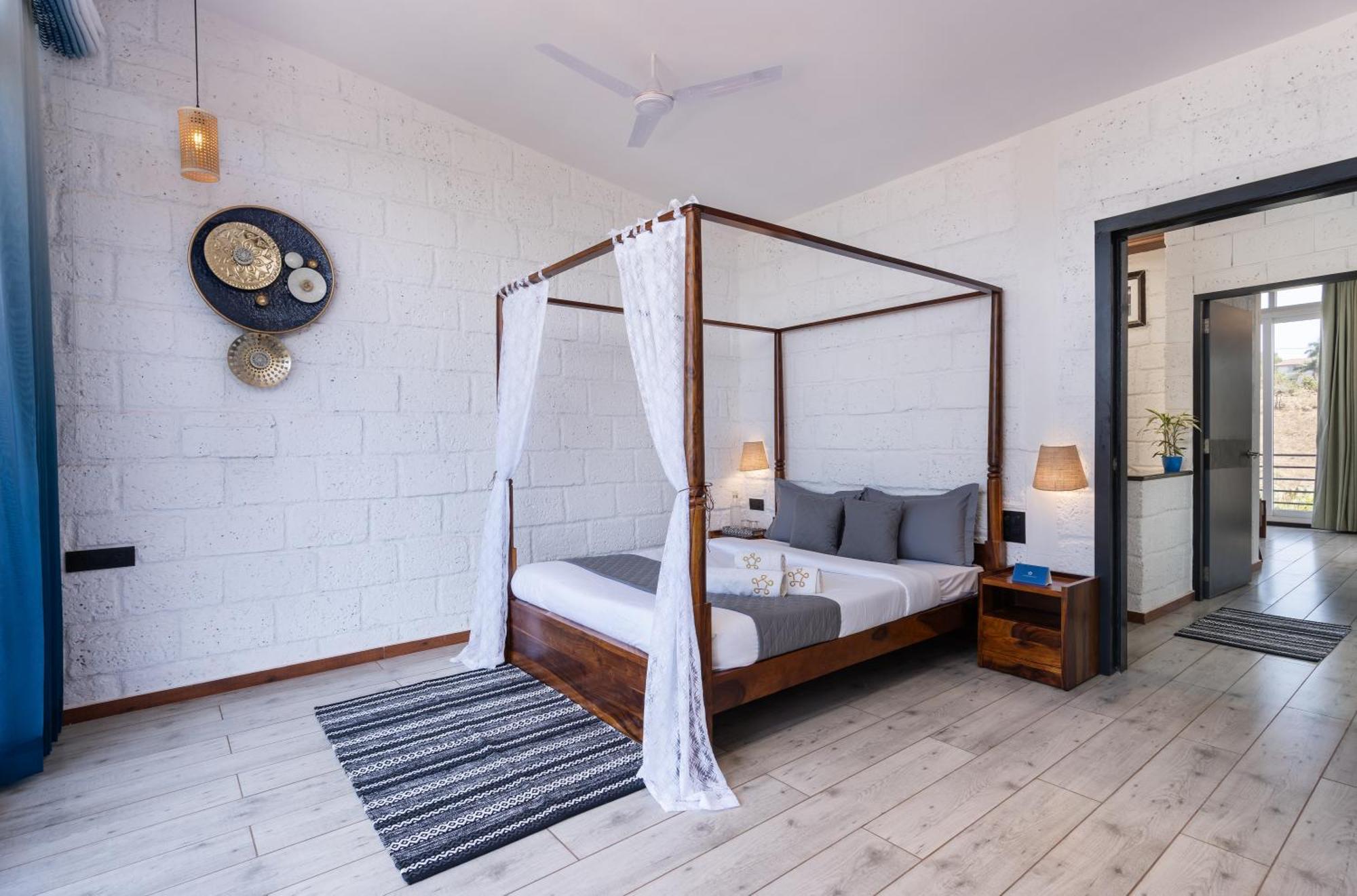 Saffronstays Calvin - 3 Bedroom Pool Villa In Lonavala Luaran gambar